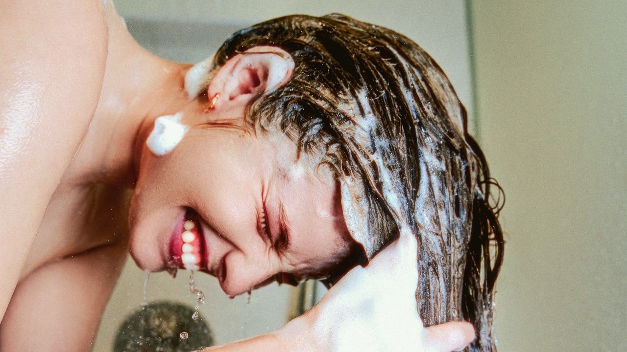 The Best Time to Wash Your Hair, According to Your Hair Type